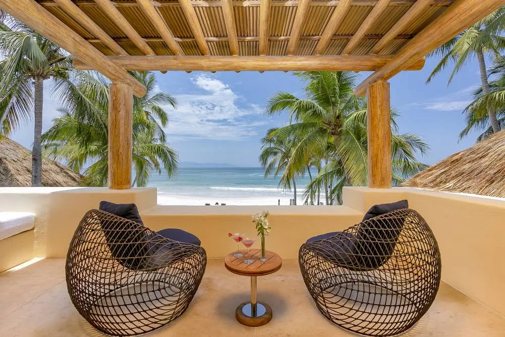 Casa-Aramara-Mexico-Red-Room-Outside