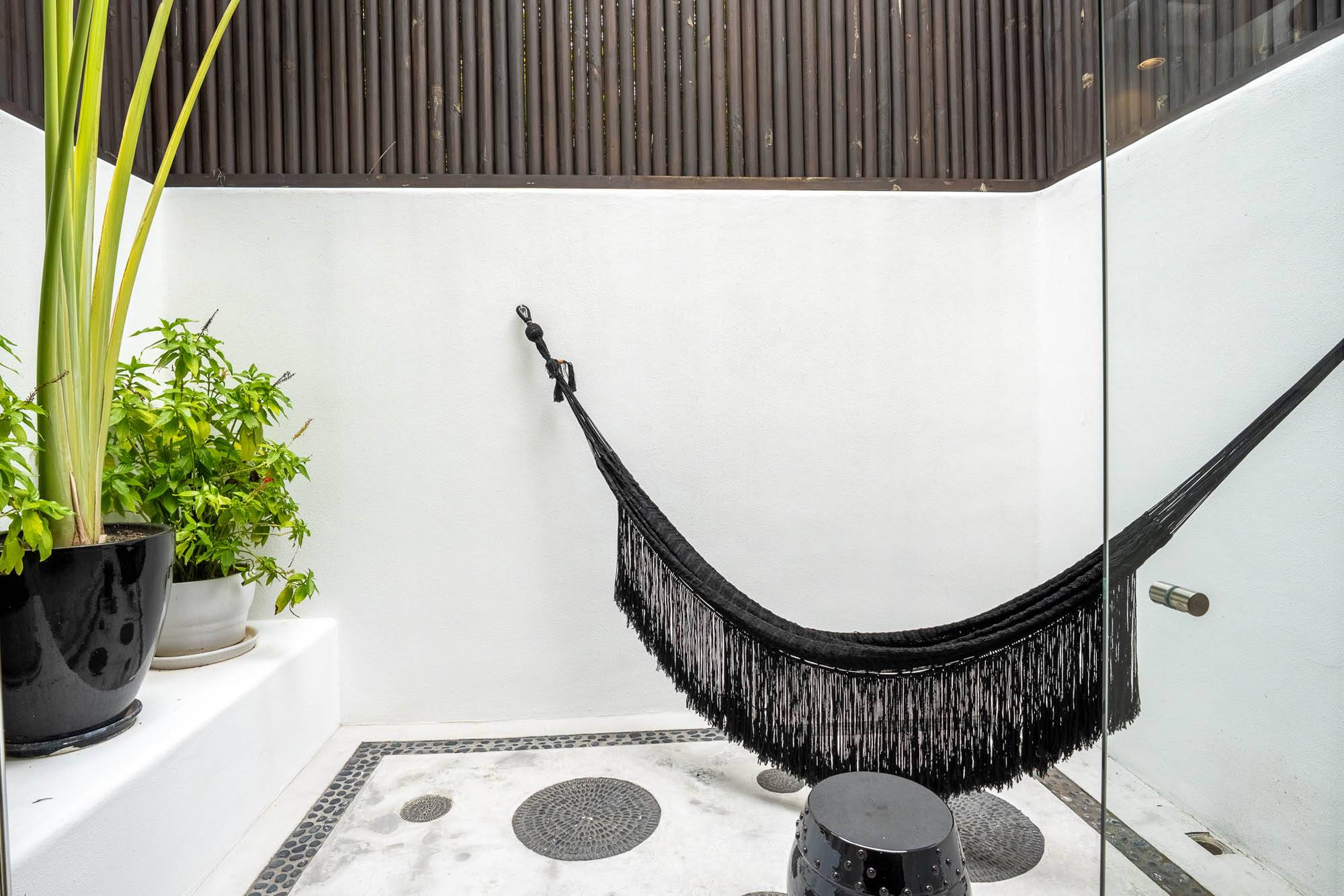 Four Seasons Villa 2037-05