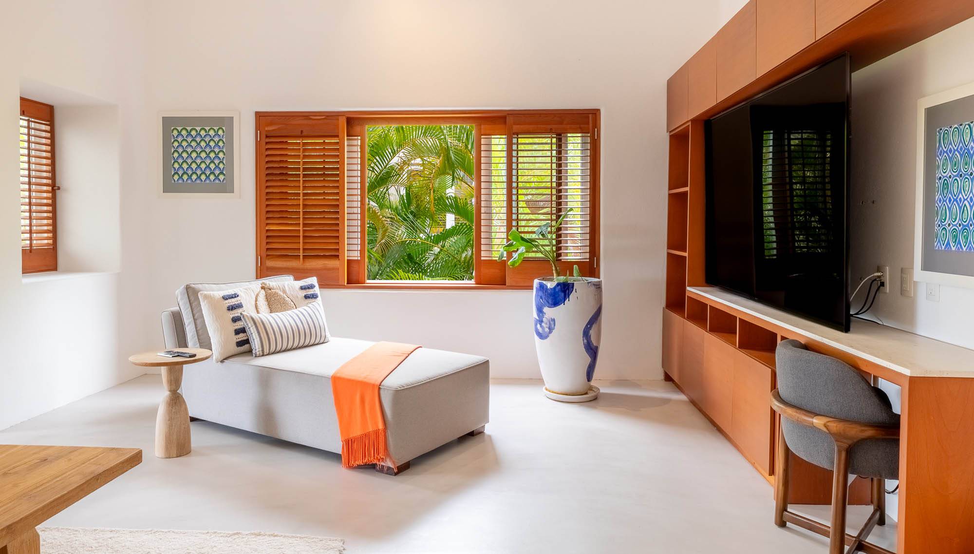 Four Seasons Villa 2037-26