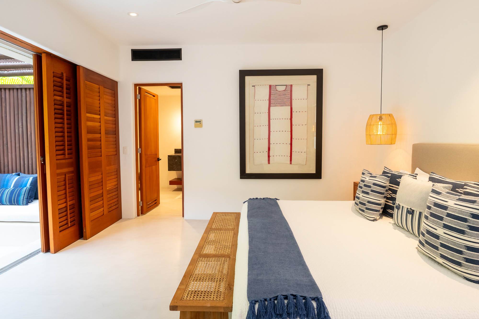 Four Seasons Villa 2037-33