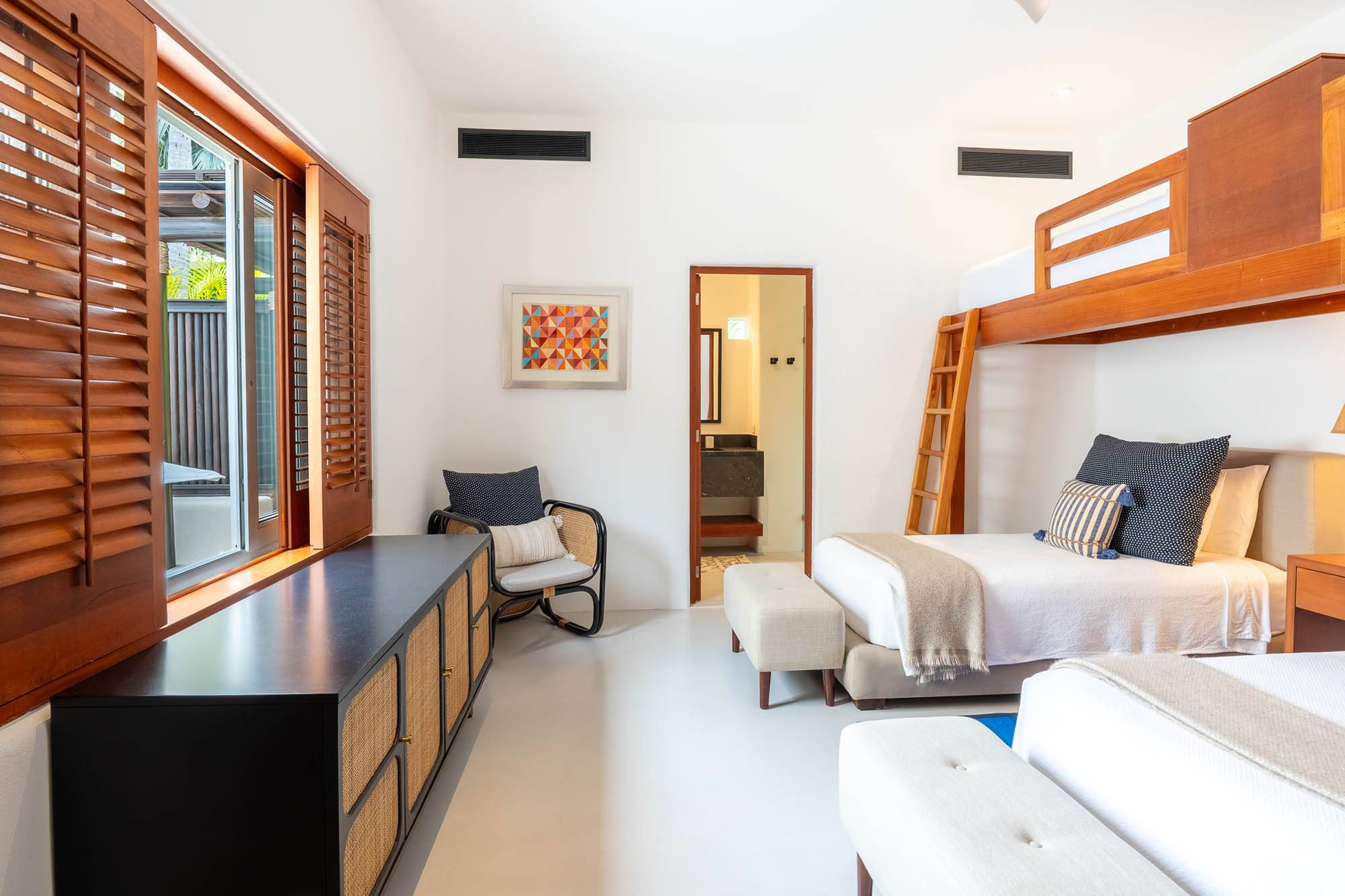 Four Seasons Villa 2037-38