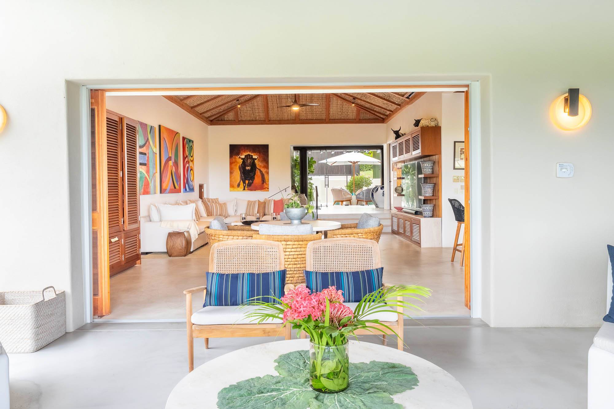 Four Seasons Villa 2037-47