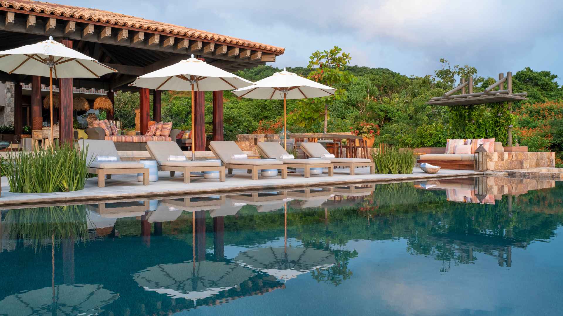 xr:d:DAEMrW4V-o4:17033,j:39701903282,t:22120519