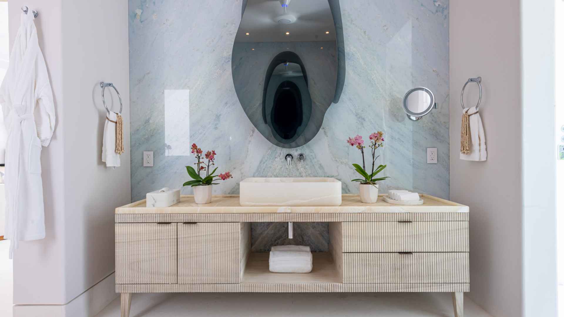 xr:d:DAEMrW4V-o4:18995,j:6405645748488897304,t:23082822