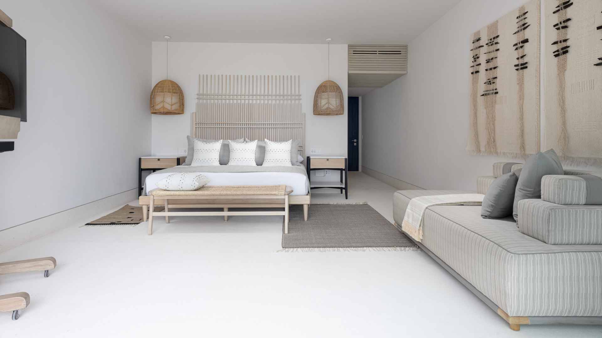 xr:d:DAEMrW4V-o4:19017,j:6405645747771544314,t:23082822