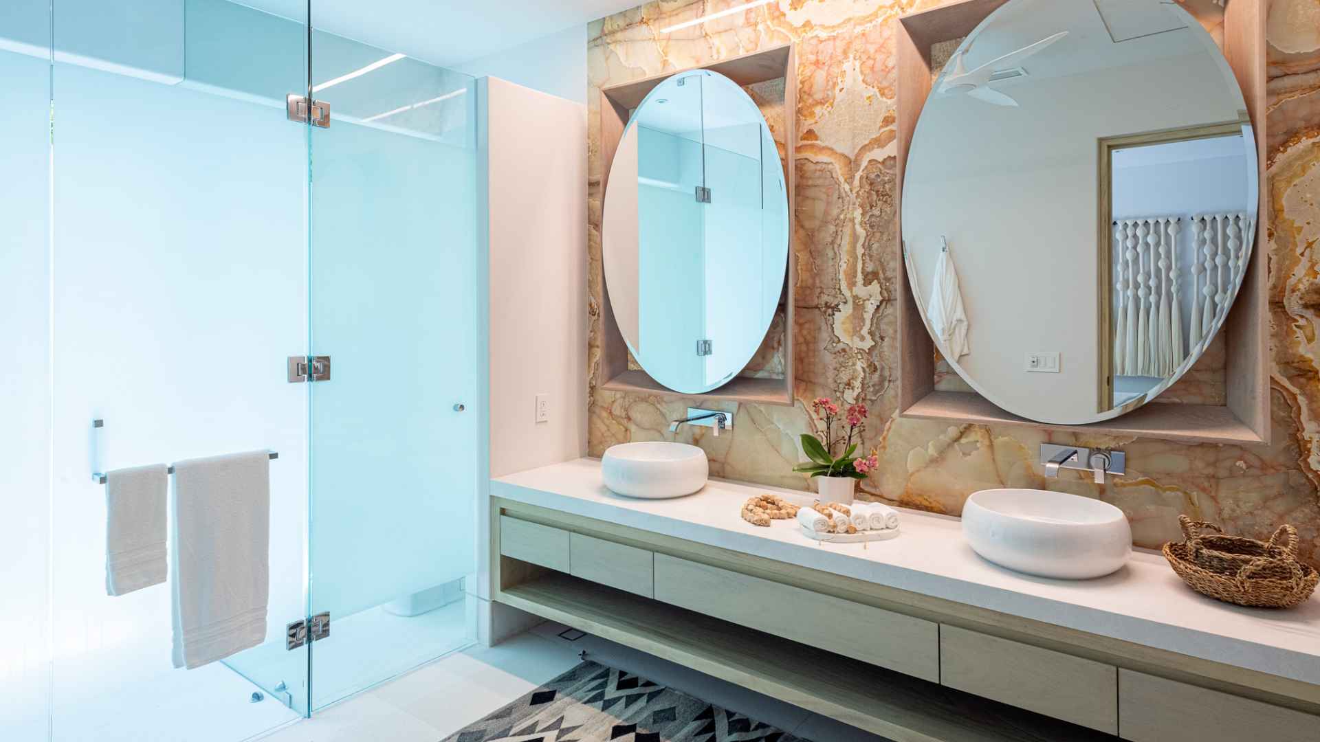 xr:d:DAEMrW4V-o4:19023,j:6285174458288614631,t:23082822