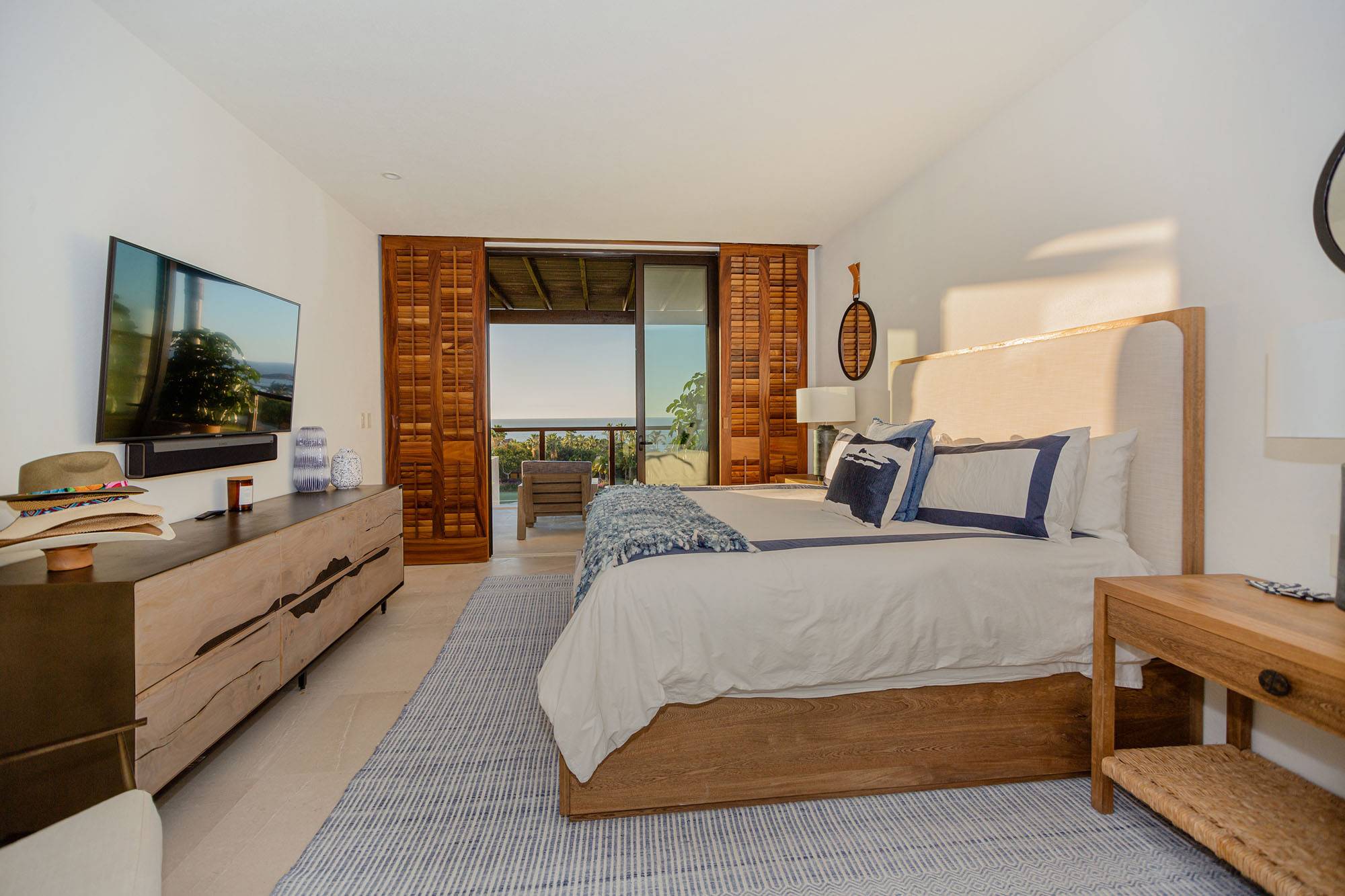 Marietas301E_002 copy