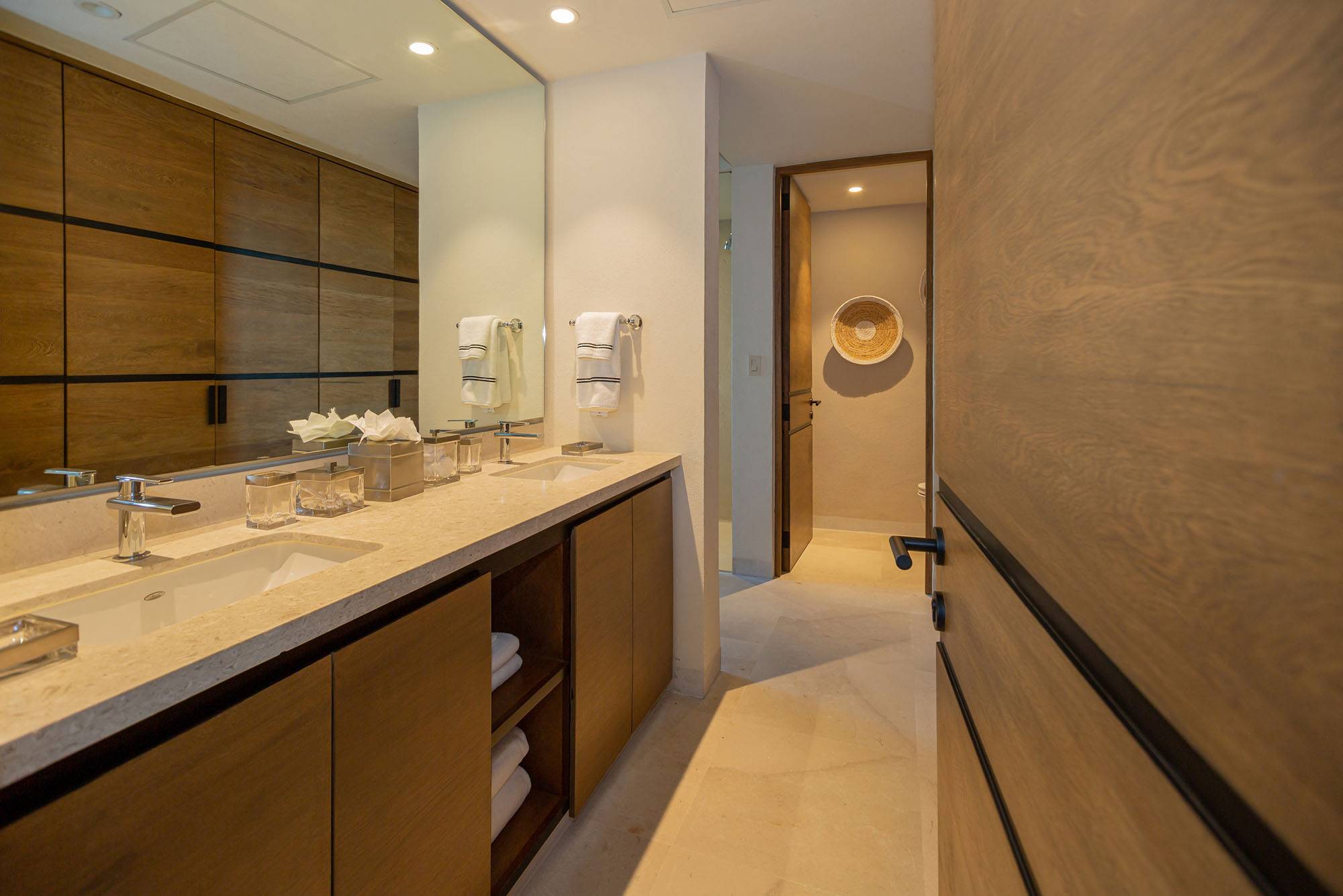 Marietas301E_034 copy